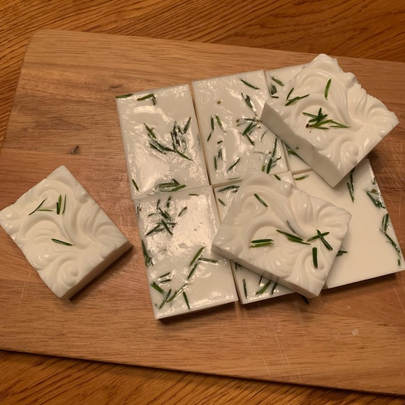 Homemade shea butter soap white pine wilderness scented. - Picture 2 of 7